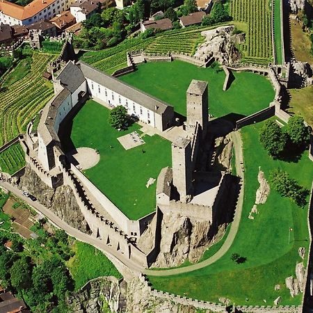 Bellinzona Piazza Collegiata Apartment Exterior foto