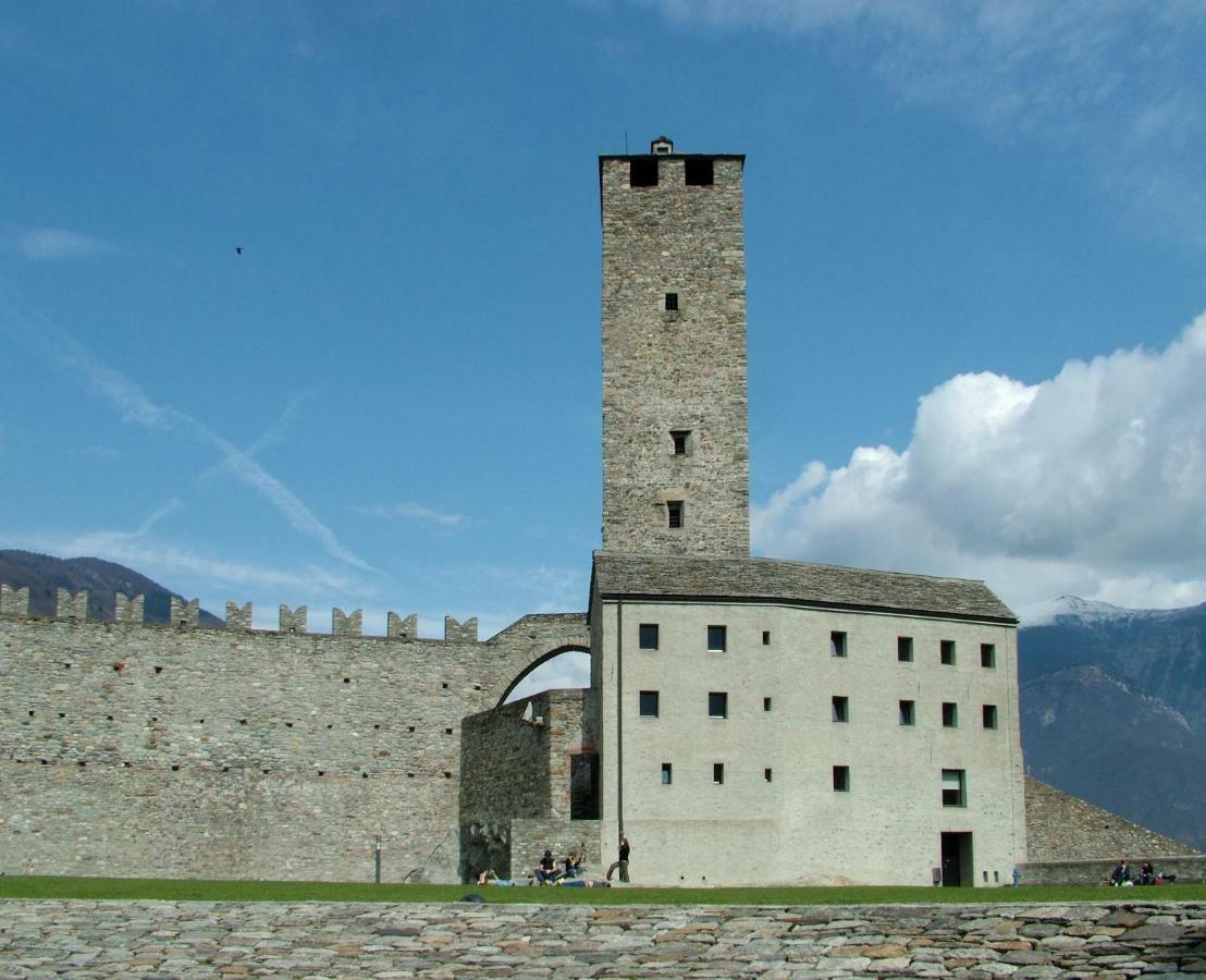 Bellinzona Piazza Collegiata Apartment Exterior foto
